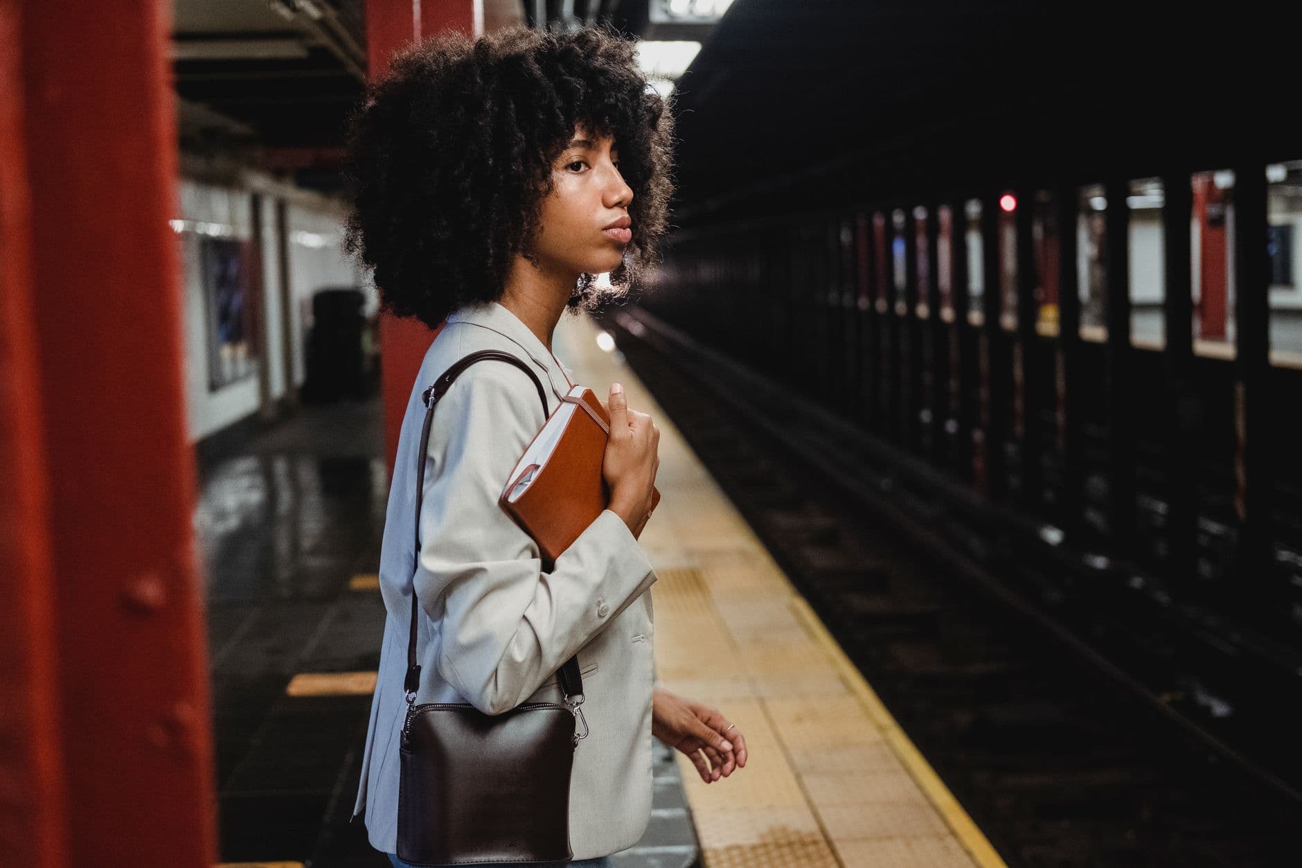 Cover image for Shoulder Season City Travel: Troubleshooting the Pitfalls of Urban Getaways Off-Peak